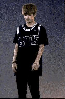 回忆过去痛苦的相思忘不了什么歌