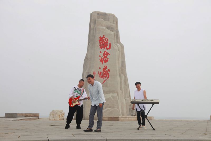半生风雨半身伤什么歌