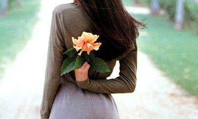 不爱就散,一别两宽是什么歌