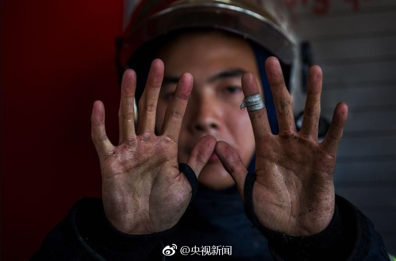 已饱经一脸沧桑是什么歌