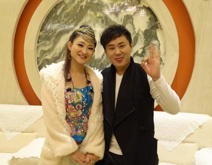 等到太阳落山你就跟我走是什么歌