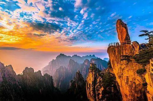 长江长城黄山黄河是什么歌