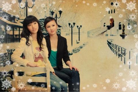 沿着路灯一个人走回家什么歌