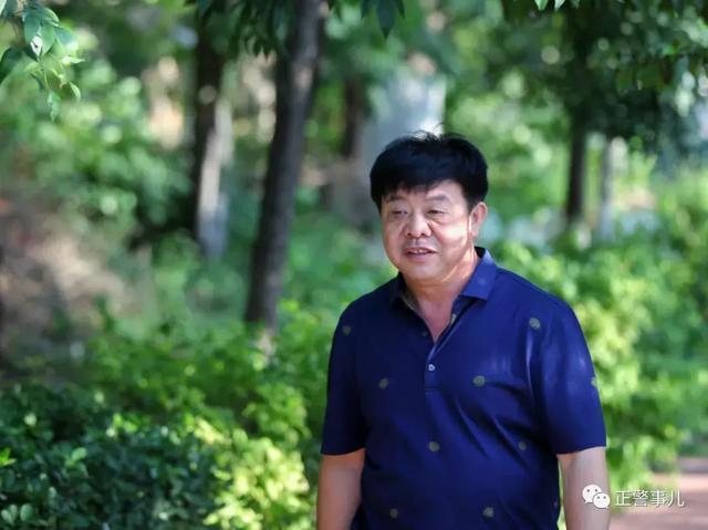 青春如同奔流的江河是什么歌