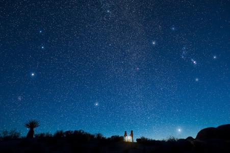 望着天下起了雪是什么歌名