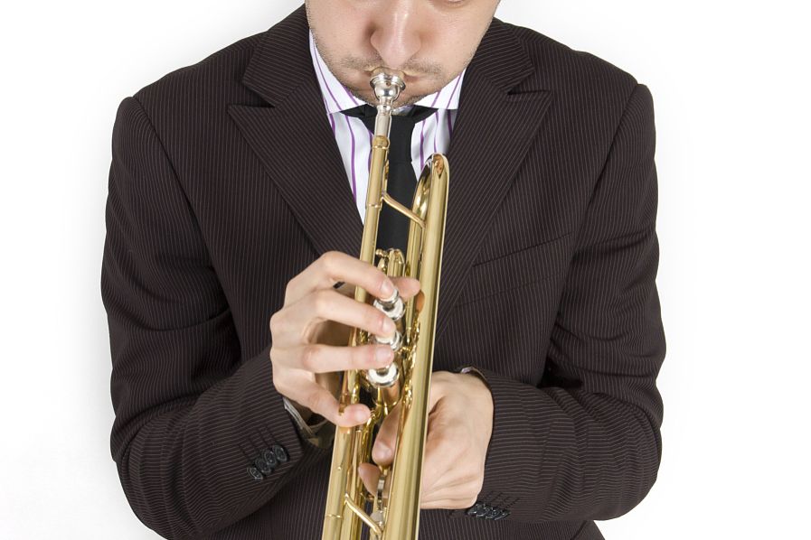 男低音适合唱什么歌