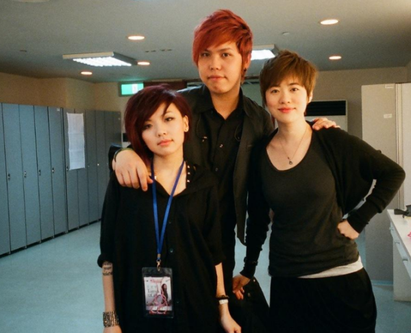 就让我留在轮回的边缘是什么歌