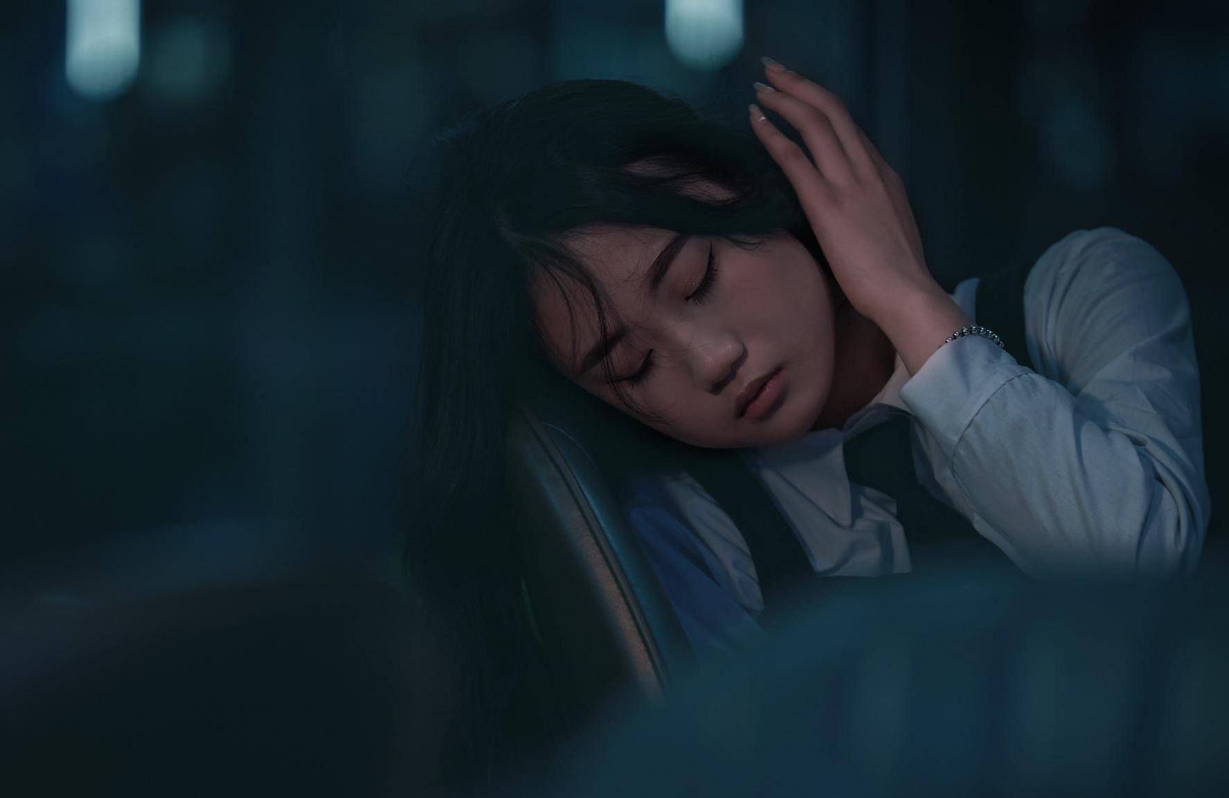 我想牵起你冷冷的手是什么歌