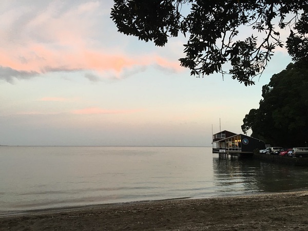 在夕阳下写一首歌是什么歌