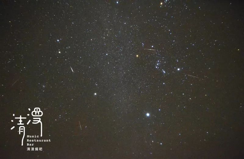 天空流星划过的瞬间是什么歌名