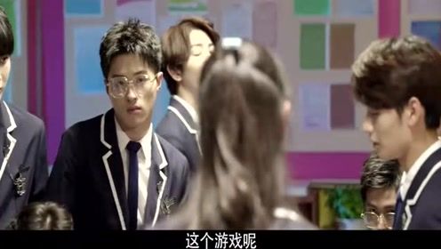 你说牵了手就算约定是什么歌