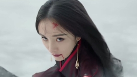 山河太阳星星都多余是什么歌