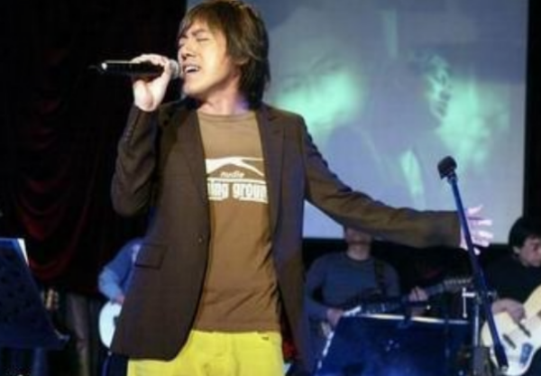 被捧在手掌心上什么歌