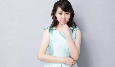 不怕太阳晒不怕风雨吹什么歌