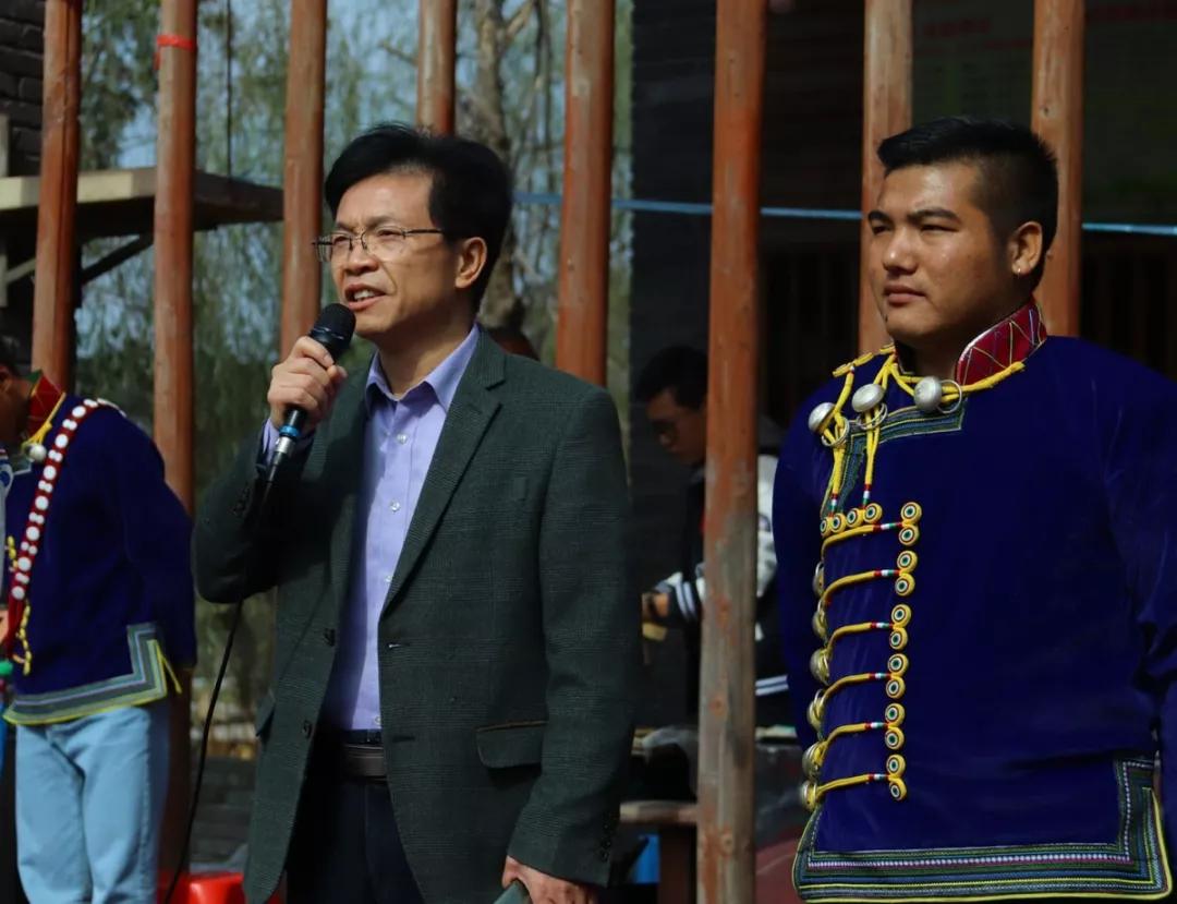 远方的贵宾四方的朋友是什么歌