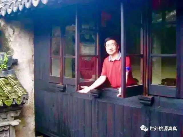 今夜我独坐在相约的酒馆是什么歌