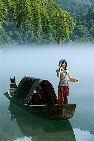 不如轻轻松松过一生是什么歌