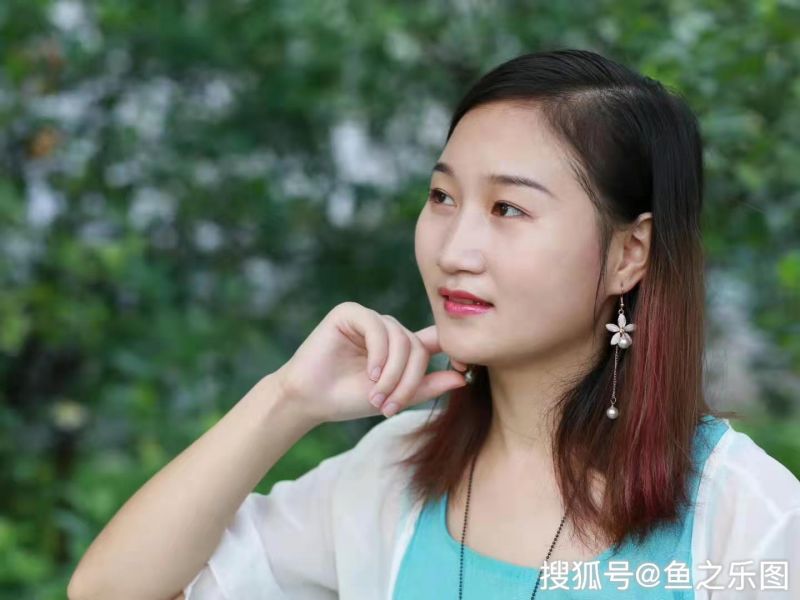 所有的快乐都与我无关是什么歌