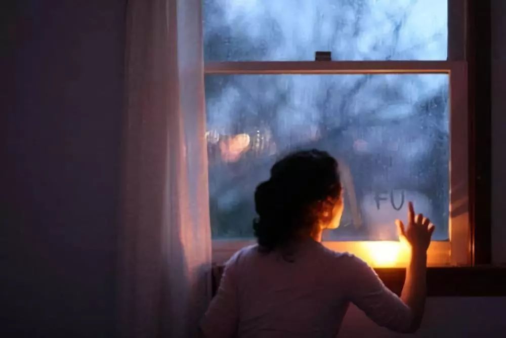 时间一眨眼就过去了三年是什么歌