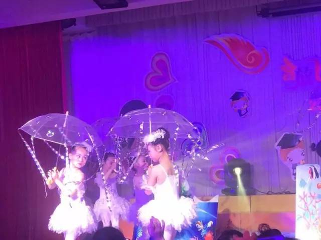 豪气面对万重浪什么歌