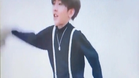 老妹呀咱俩就凑一对呀什么歌