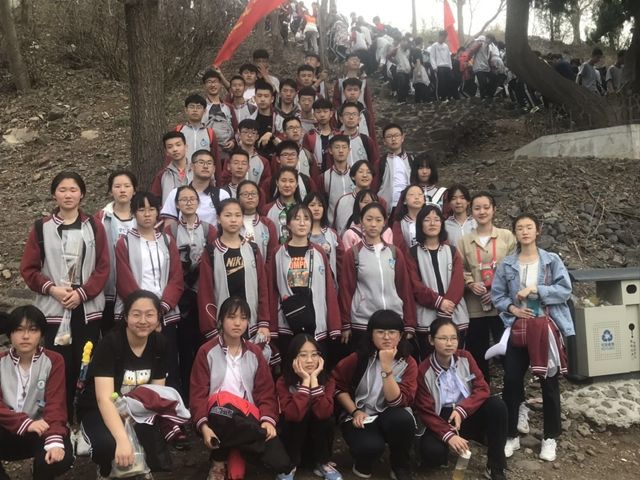 青春伴我行是什么歌