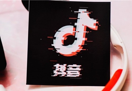 抖音begging you是什么歌