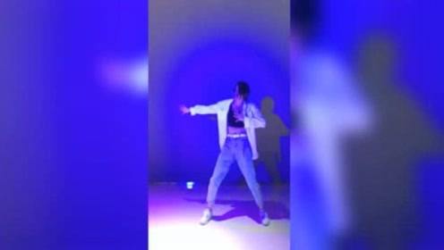 傻傻的还以为能够在一起是什么歌