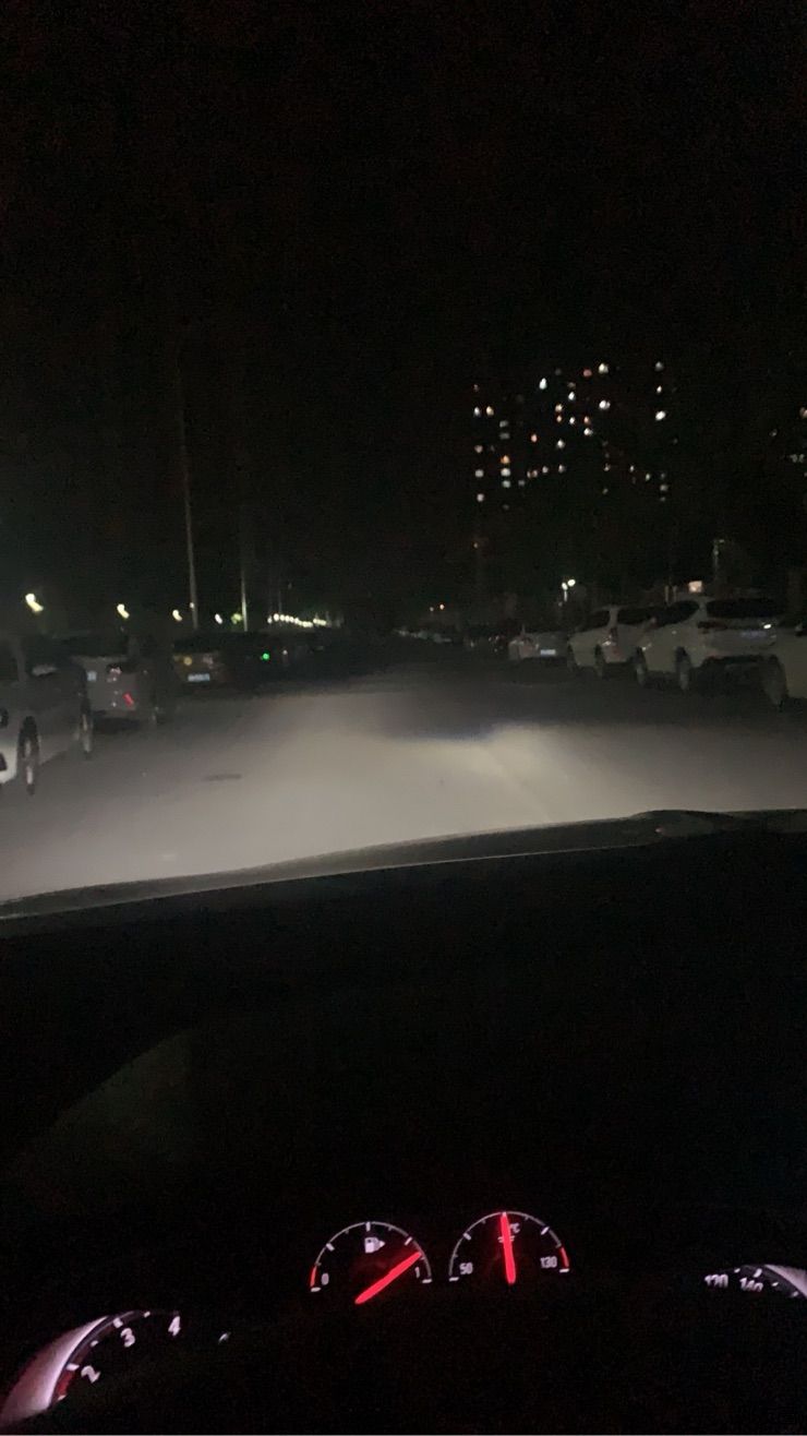 在夜深人静的时候想起她是什么歌