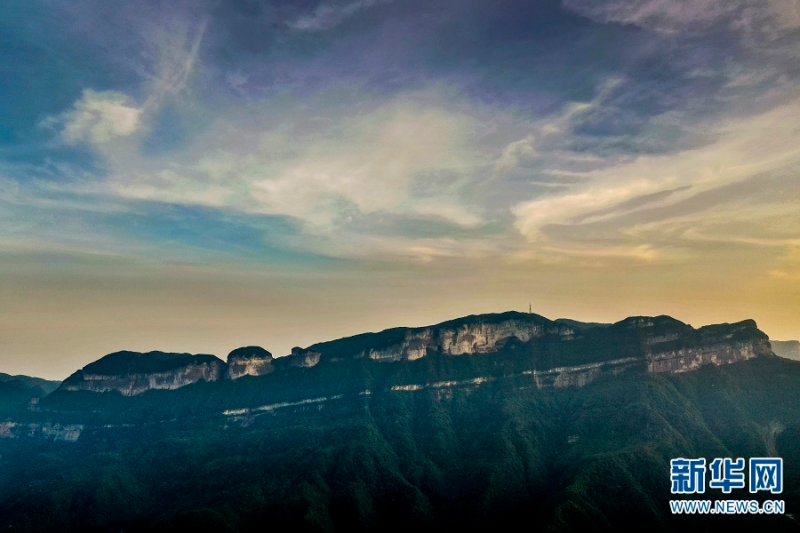 迷人的风景那是你的眼睛是什么歌