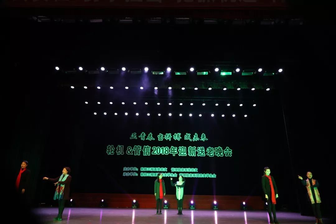 钓叟的鱼弦问卧龙几两钱什么歌