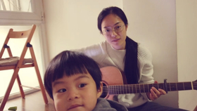 几十年后我看着泪流不止是什么歌