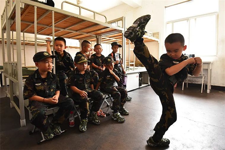 战士责任重呀嘿是什么歌