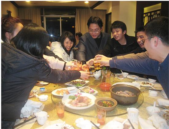 公司聚餐唱什么歌曲搞气氛