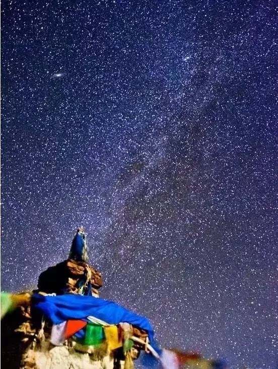 高高的山上是什么歌曲