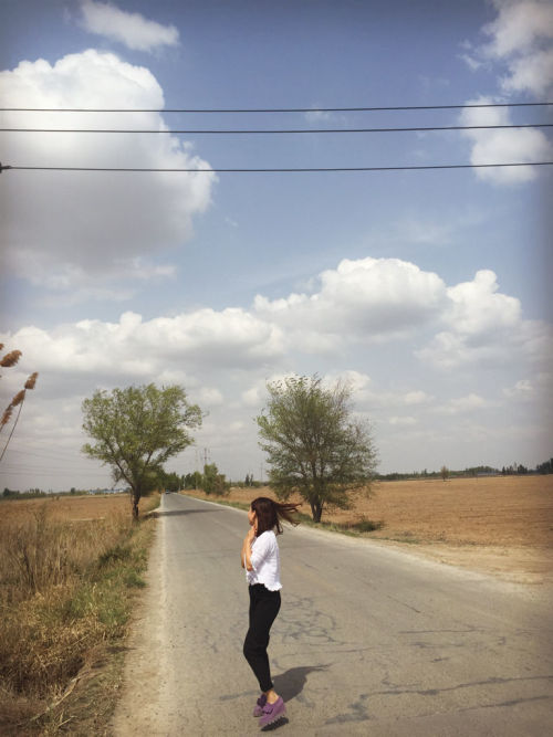 无奈我们是彼此的过客啊什么歌