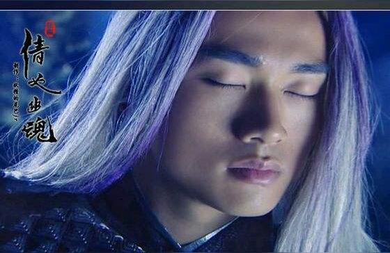 圣君,从一出场就秒杀了男一七夜,阴月皇朝圣君,成魔后又称为七夜魔君