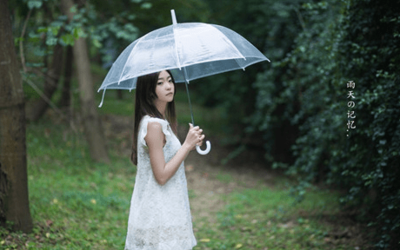 在无声中悄然滑落是什么歌