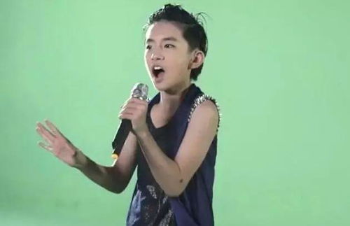 TFBOYS拍的第一支广告，易烊千玺小时候广告