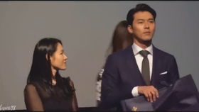 一见你就笑歌曲歌词，一见你就笑和一见你就笑的人文案