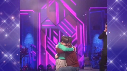 一首父亲唱哭全场，父亲原唱哭了全场现场版