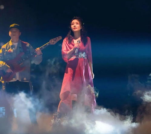 一首歌开头女声啦啦啦啦啦啦，lalala lalala空灵女声