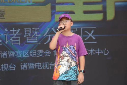 一首被小男孩唱火的英文歌，国外唱父母歌火了的小男孩