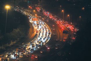 世界川流不息是哪首歌,世界川流不息人潮