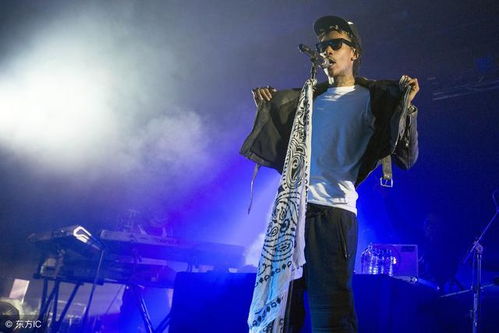 为什么在KTV里唱不大声,初学唱歌如何打开嗓子