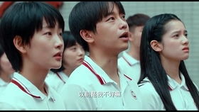 伸出你的双手让我拥抱着你的梦，拥抱你的热情伸出我的双手