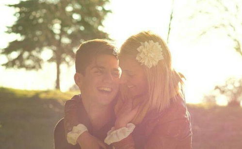 什么歌暗示喜欢的人，男人用一首歌暗示女人