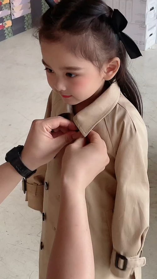 你有一双会说话的眼睛下一句，你有一双善解人意的眼睛