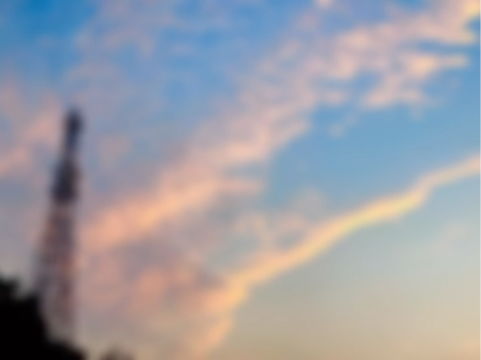 你那边天空的颜色是什么歌，你吻过花香吗你看过天空的颜色吗