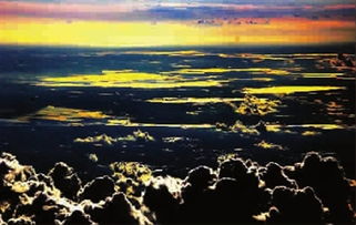 俯瞰这世界有多美 歌名，黄昏中的堡垒什么歌